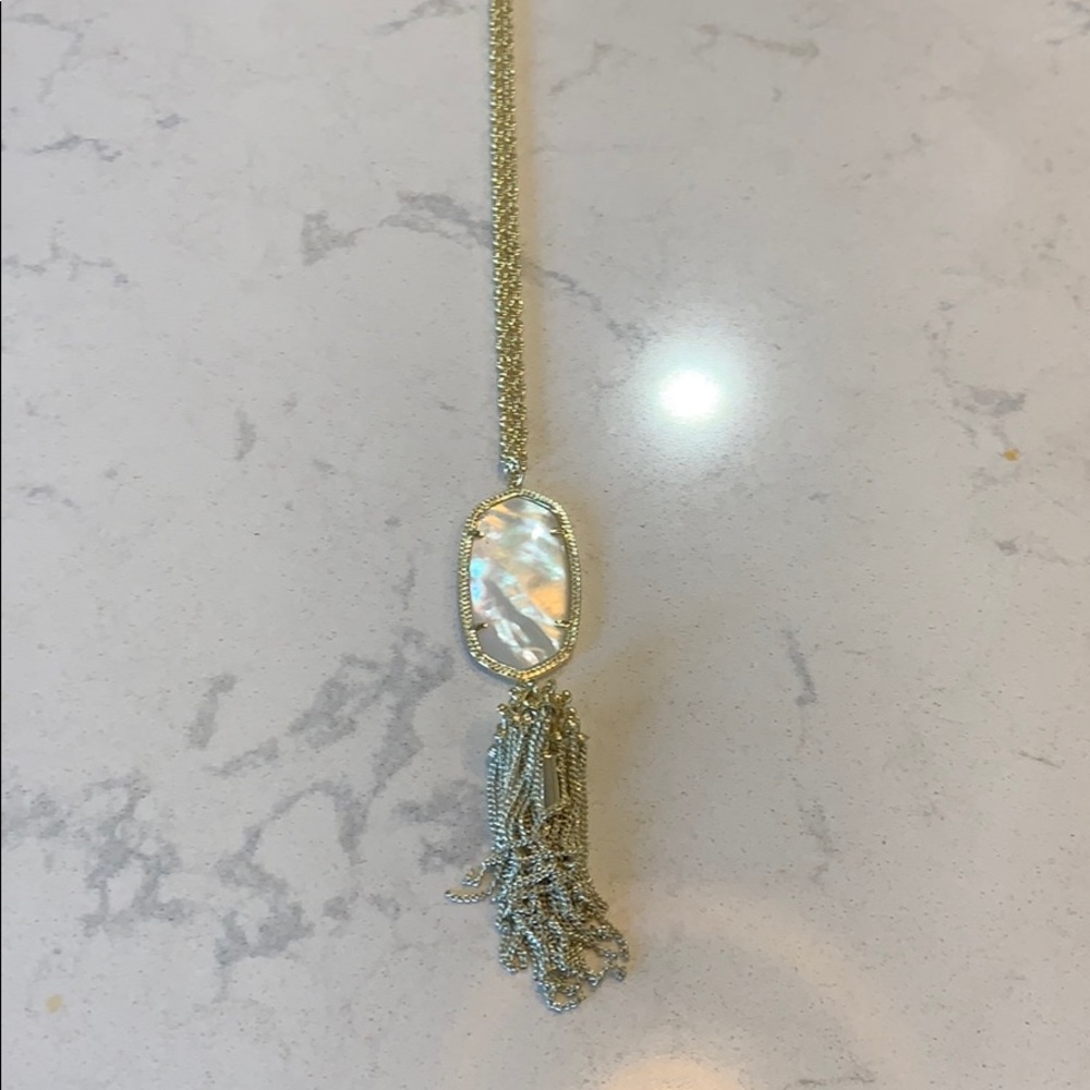 Kendra Scott long pendant necklace